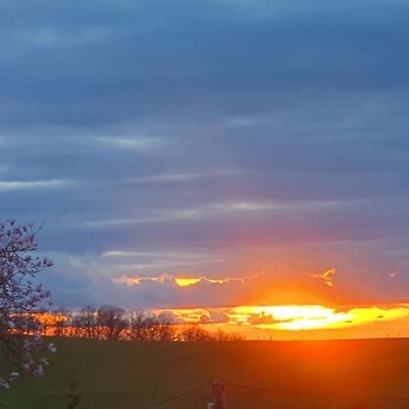 Un Havre De Paix Au Perigord Villa Anlhiac Luaran gambar